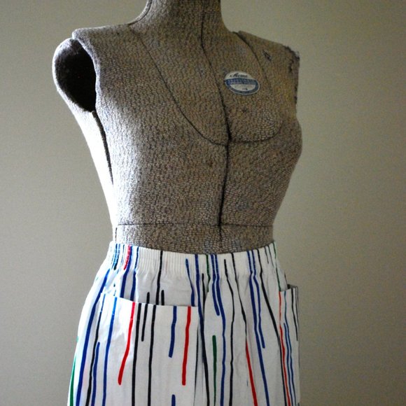 Colourful abstract patterned skirt - Picture 5 of 12